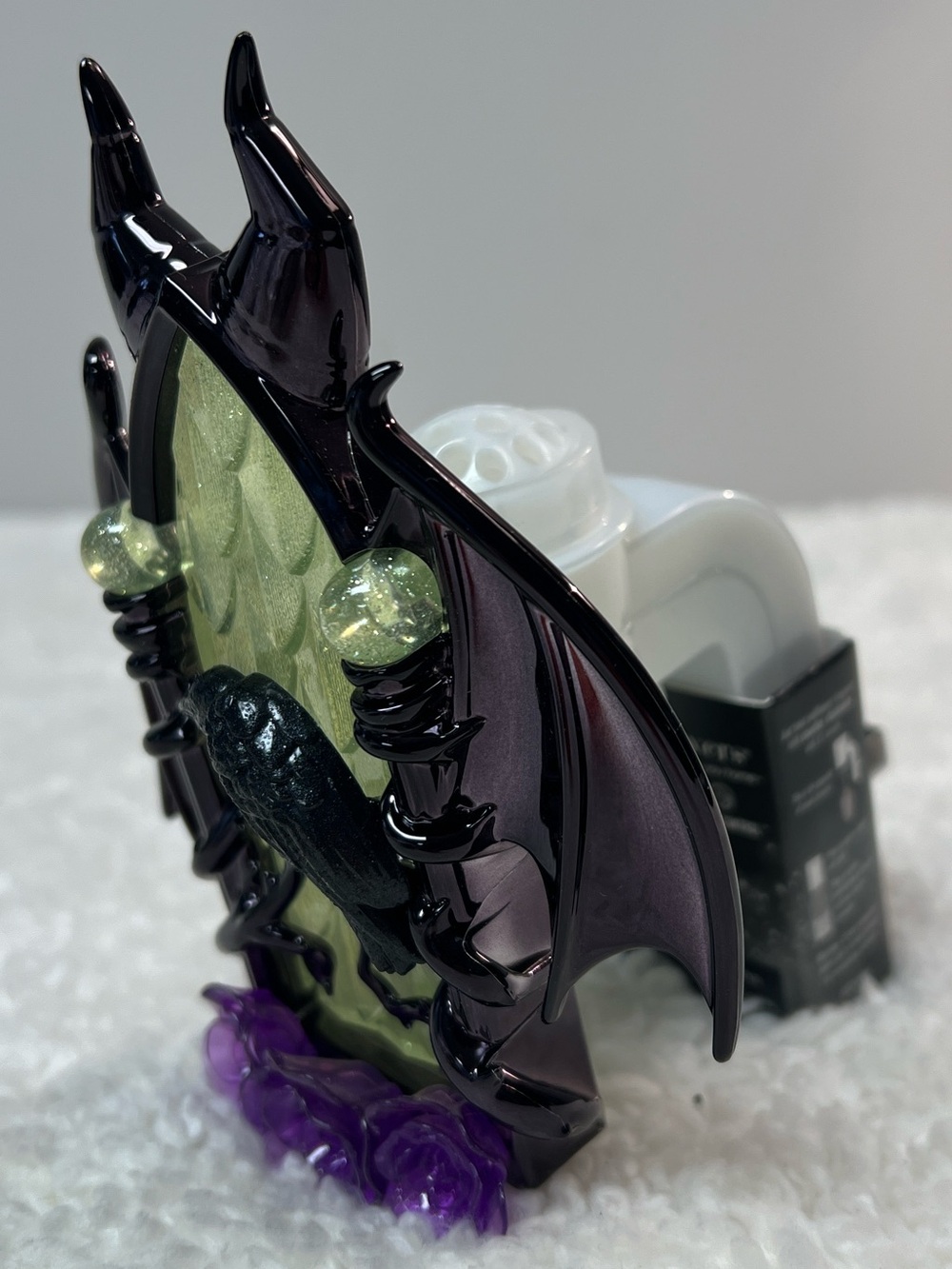 Bath & Body Works Disney "Villains" Wallflower Diffuser Light-up Night Light - Picture 3 of 12